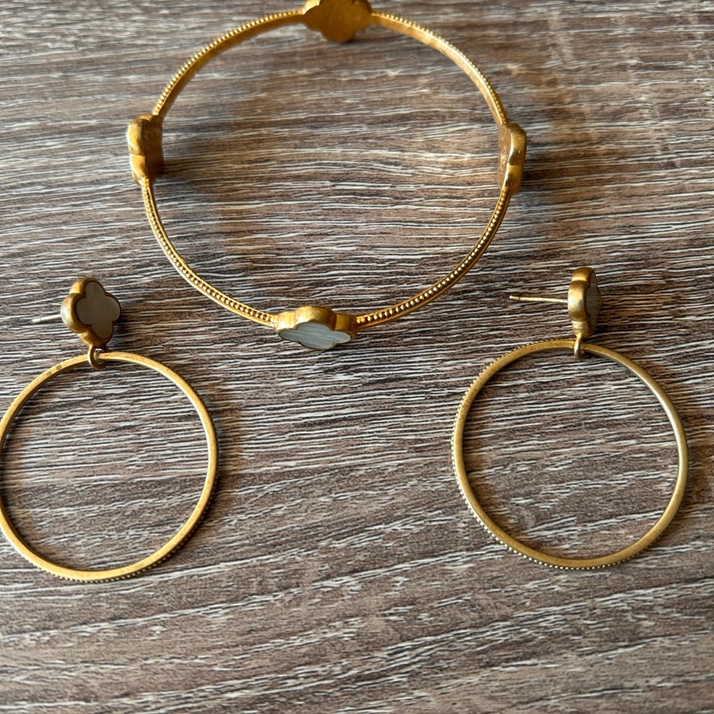 Elegant Gold Jewelry Set